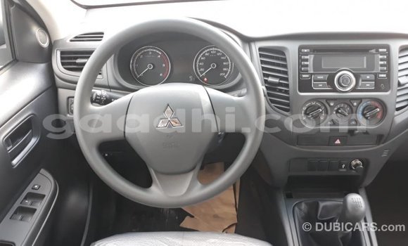 Nunua Imported Mitsubishi L200 Nyeupe Gari ndani ya Import - Dubai nchini Somalia Nunua Imported Mitsubishi L200 Nyeupe Gari ndani ya Import - Dubai nchini Somalia