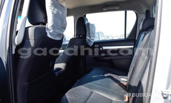 اشتري Imported Toyota Hilux آخر سيارة في Import - Dubai في الصومال اشتري Imported Toyota Hilux آخر سيارة في Import - Dubai في الصومال