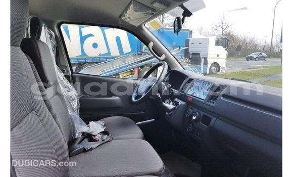 Buy Import Toyota Hiace White Car in Import - Dubai in Somalia Buy Import Toyota Hiace White Car in Import - Dubai in Somalia