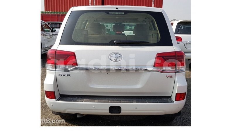 Big with watermark toyota land cruiser somalia import dubai 4021