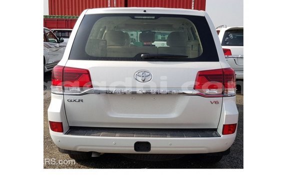 Buy Import Toyota Land Cruiser White Car in Import - Dubai in Somalia Buy Import Toyota Land Cruiser White Car in Import - Dubai in Somalia