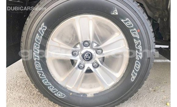 اشتري Imported Toyota Land Cruiser أسود سيارة في Import - Dubai في الصومال اشتري Imported Toyota Land Cruiser أسود سيارة في Import - Dubai في الصومال