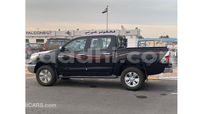 Big with watermark toyota hilux somalia import dubai 4029