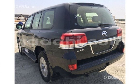 ይግዙ Imported Toyota Land Cruiser ጥቁር መኪና በ Import - Dubai በ ሶማሊያ ይግዙ Imported Toyota Land Cruiser ጥቁር መኪና በ Import - Dubai በ ሶማሊያ