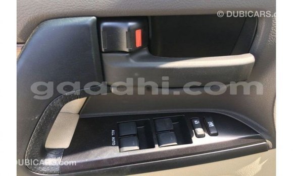 Imported Toyota Land Cruiser Black Makiinaa iti Import - Dubai keessatti Somalia keessatti Imported Toyota Land Cruiser Black Makiinaa iti Import - Dubai keessatti Somalia keessatti