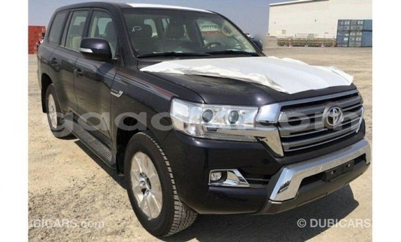 Imported Toyota Land Cruiser Black Makiinaa iti Import - Dubai keessatti Somalia keessatti Imported Toyota Land Cruiser Black Makiinaa iti Import - Dubai keessatti Somalia keessatti