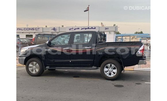 Imported Toyota Hilux Black Makiinaa iti Import - Dubai keessatti Somalia keessatti Imported Toyota Hilux Black Makiinaa iti Import - Dubai keessatti Somalia keessatti