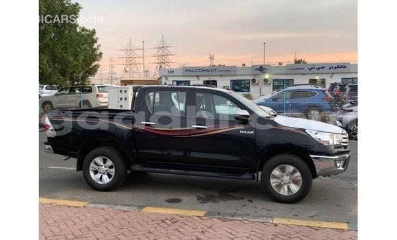 Imported Toyota Hilux Black Makiinaa iti Import - Dubai keessatti Somalia keessatti Imported Toyota Hilux Black Makiinaa iti Import - Dubai keessatti Somalia keessatti