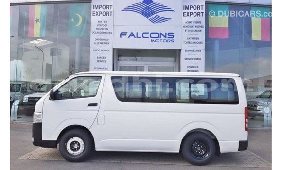 اشتري Imported Toyota Hiace أبيض سيارة في Import - Dubai في الصومال اشتري Imported Toyota Hiace أبيض سيارة في Import - Dubai في الصومال