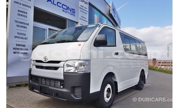اشتري Imported Toyota Hiace أبيض سيارة في Import - Dubai في الصومال اشتري Imported Toyota Hiace أبيض سيارة في Import - Dubai في الصومال