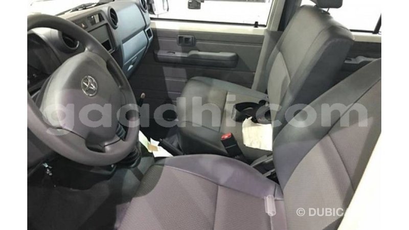 Big with watermark toyota land cruiser somalia import dubai 4038