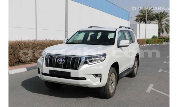 Nunua Imported Toyota Prado Nyeupe Gari ndani ya Import - Dubai nchini Somalia Nunua Imported Toyota Prado Nyeupe Gari ndani ya Import - Dubai nchini Somalia