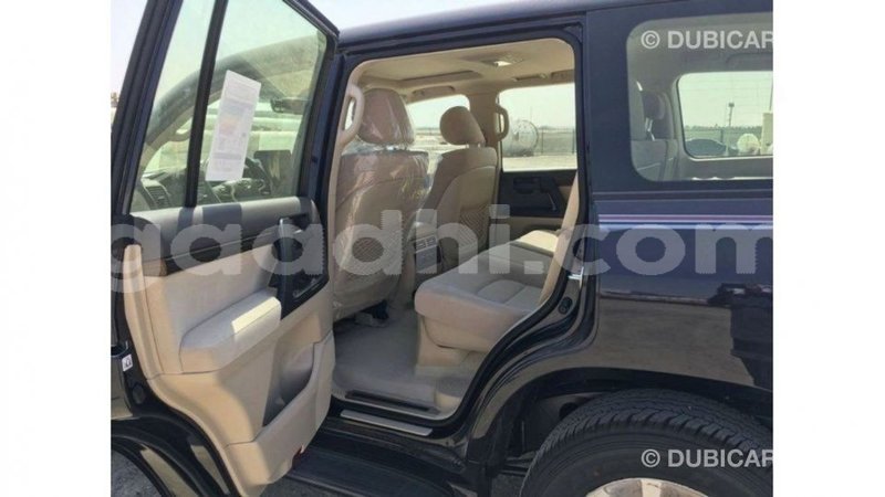 Big with watermark toyota land cruiser somalia import dubai 4040