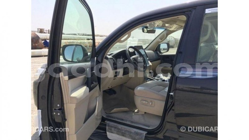 Big with watermark toyota land cruiser somalia import dubai 4040