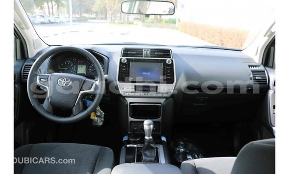 Nunua Imported Toyota Prado Nyeupe Gari ndani ya Import - Dubai nchini Somalia Nunua Imported Toyota Prado Nyeupe Gari ndani ya Import - Dubai nchini Somalia