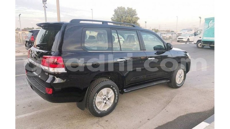 Big with watermark toyota land cruiser somalia import dubai 4047