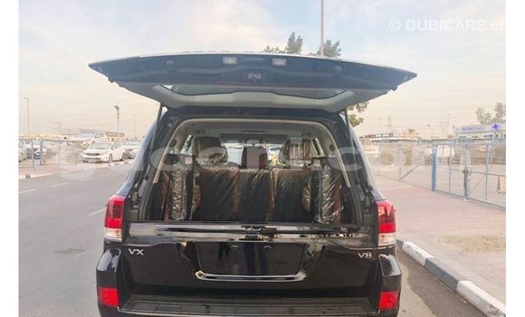 ይግዙ Imported Toyota Land Cruiser ጥቁር መኪና በ Import - Dubai በ ሶማሊያ ይግዙ Imported Toyota Land Cruiser ጥቁር መኪና በ Import - Dubai በ ሶማሊያ