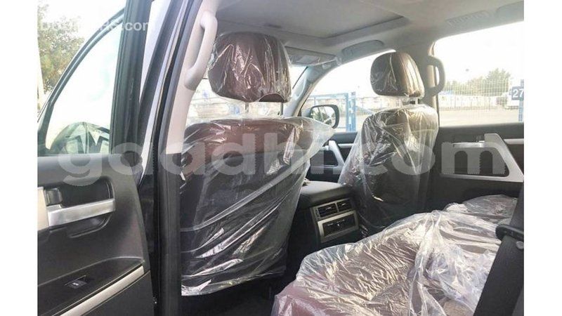 Big with watermark toyota land cruiser somalia import dubai 4047
