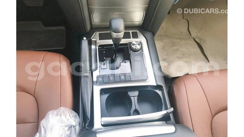 Big with watermark toyota land cruiser somalia import dubai 4047