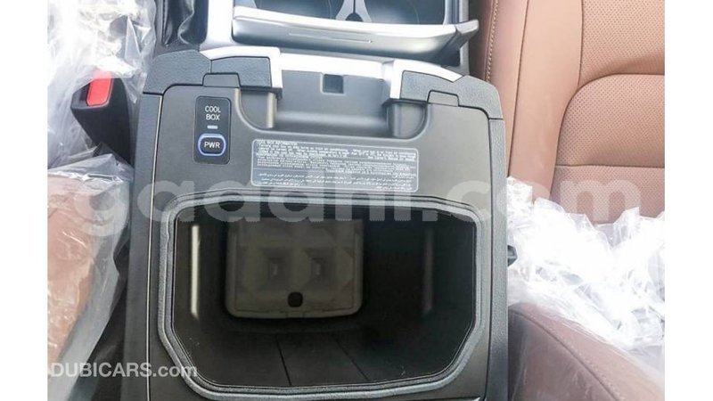 Big with watermark toyota land cruiser somalia import dubai 4047