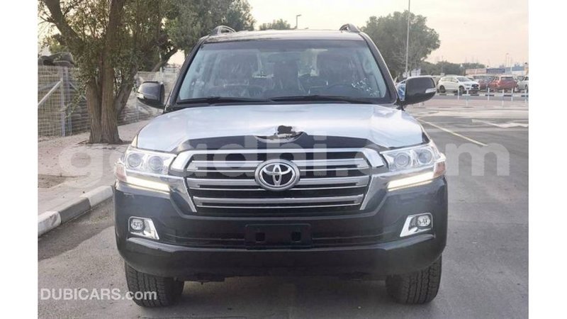 Big with watermark toyota land cruiser somalia import dubai 4047