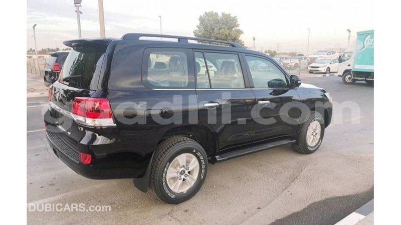 Big with watermark toyota land cruiser somalia import dubai 4047