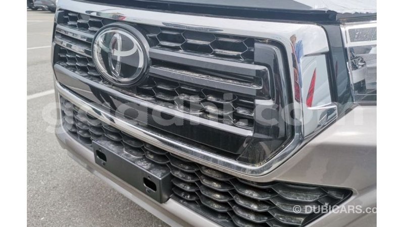 Big with watermark toyota hilux somalia import dubai 4049