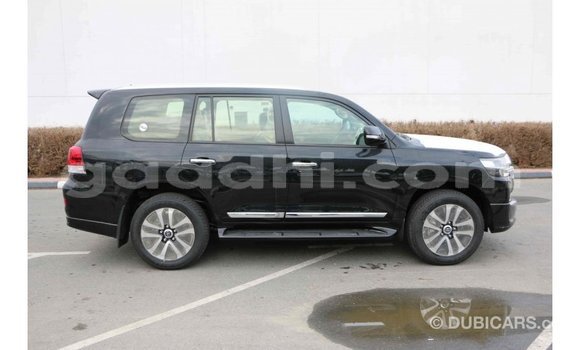 Nunua Imported Toyota Land Cruiser Nyeusi Gari ndani ya Import - Dubai nchini Somalia Nunua Imported Toyota Land Cruiser Nyeusi Gari ndani ya Import - Dubai nchini Somalia