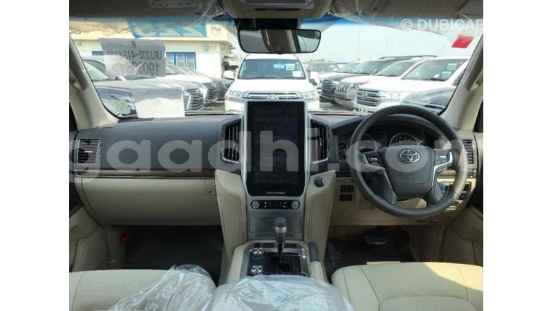 Big with watermark toyota land cruiser somalia import dubai 4054