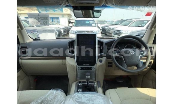 ይግዙ Imported Toyota Land Cruiser ሌላ መኪና በ Import - Dubai በ ሶማሊያ ይግዙ Imported Toyota Land Cruiser ሌላ መኪና በ Import - Dubai በ ሶማሊያ