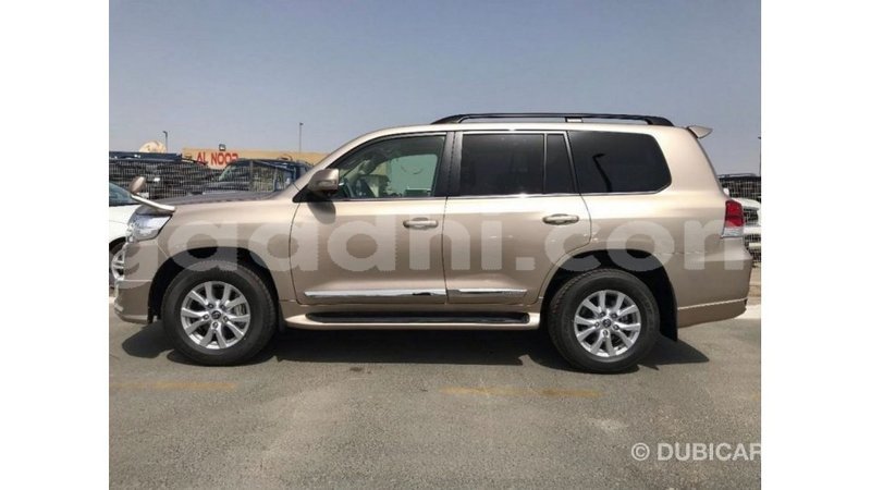 Big with watermark toyota land cruiser somalia import dubai 4054