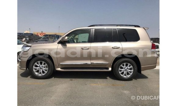 ይግዙ Imported Toyota Land Cruiser ሌላ መኪና በ Import - Dubai በ ሶማሊያ ይግዙ Imported Toyota Land Cruiser ሌላ መኪና በ Import - Dubai በ ሶማሊያ
