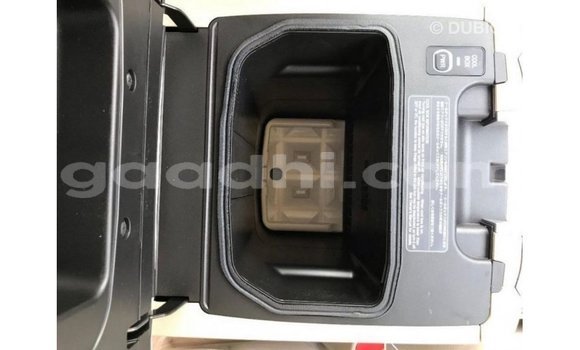 ይግዙ Imported Toyota Land Cruiser ሌላ መኪና በ Import - Dubai በ ሶማሊያ ይግዙ Imported Toyota Land Cruiser ሌላ መኪና በ Import - Dubai በ ሶማሊያ