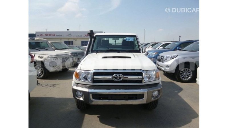 Big with watermark toyota land cruiser somalia import dubai 4055