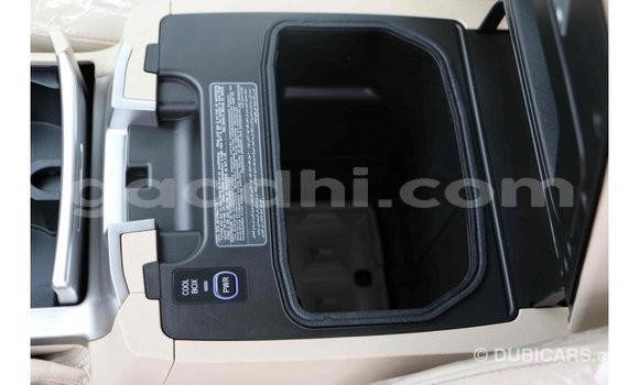 Nunua Imported Toyota Land Cruiser Nyeusi Gari ndani ya Import - Dubai nchini Somalia Nunua Imported Toyota Land Cruiser Nyeusi Gari ndani ya Import - Dubai nchini Somalia