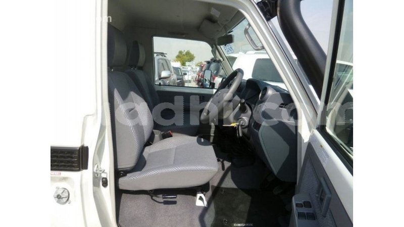 Big with watermark toyota land cruiser somalia import dubai 4055