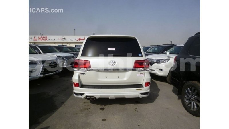 Big with watermark toyota land cruiser somalia import dubai 4056