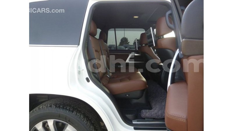 Big with watermark toyota land cruiser somalia import dubai 4056