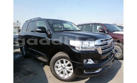 Acheter Import Voiture Toyota Land Cruiser Noir à Import - Dubai, Somalie Acheter Import Voiture Toyota Land Cruiser Noir à Import - Dubai, Somalie