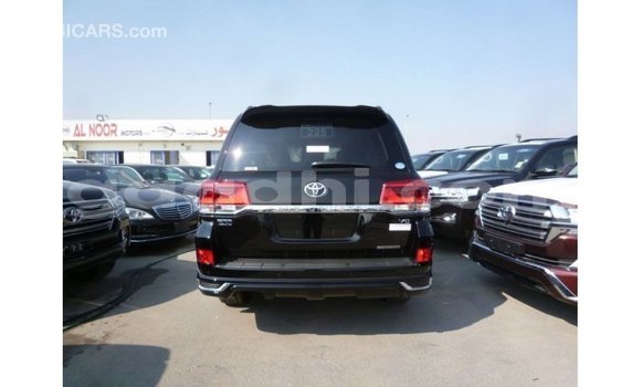 Acheter Import Voiture Toyota Land Cruiser Noir à Import - Dubai, Somalie Acheter Import Voiture Toyota Land Cruiser Noir à Import - Dubai, Somalie