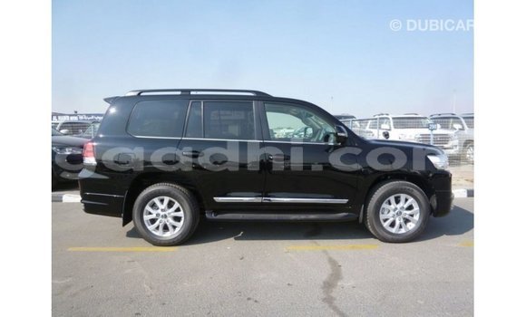 Acheter Import Voiture Toyota Land Cruiser Noir à Import - Dubai, Somalie Acheter Import Voiture Toyota Land Cruiser Noir à Import - Dubai, Somalie