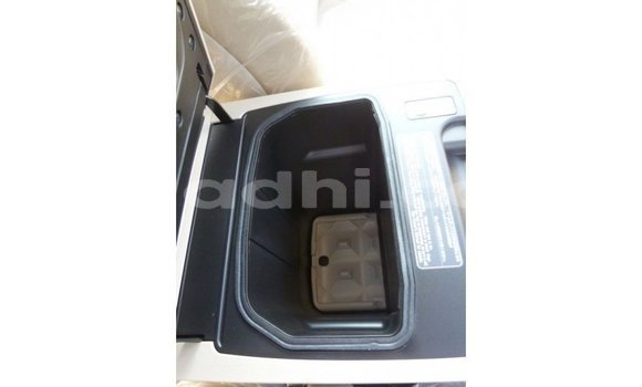 Acheter Import Voiture Toyota Land Cruiser Noir à Import - Dubai, Somalie Acheter Import Voiture Toyota Land Cruiser Noir à Import - Dubai, Somalie
