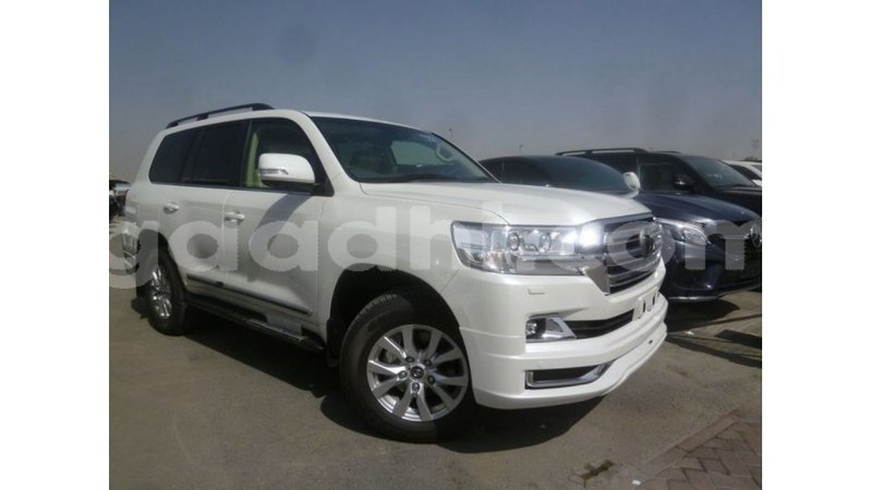 Big with watermark toyota land cruiser somalia import dubai 4059