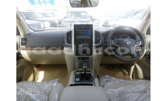 Buy Import Toyota Land Cruiser White Car in Import - Dubai in Somalia Buy Import Toyota Land Cruiser White Car in Import - Dubai in Somalia