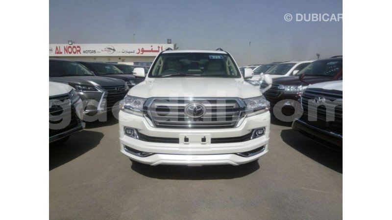 Big with watermark toyota land cruiser somalia import dubai 4059