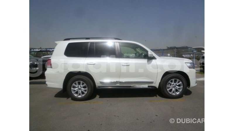 Big with watermark toyota land cruiser somalia import dubai 4059