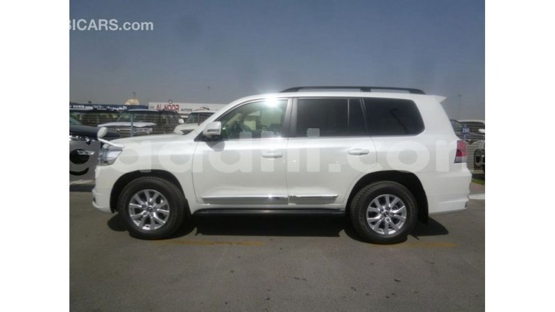 Big with watermark toyota land cruiser somalia import dubai 4059