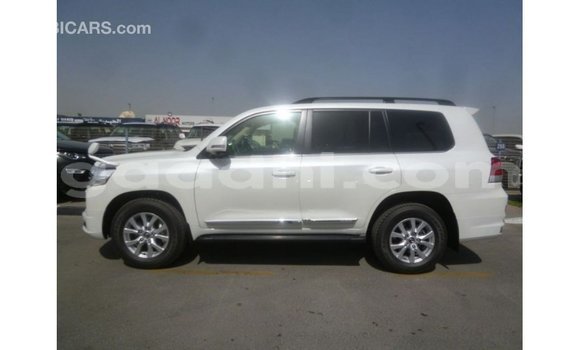Buy Import Toyota Land Cruiser White Car in Import - Dubai in Somalia Buy Import Toyota Land Cruiser White Car in Import - Dubai in Somalia