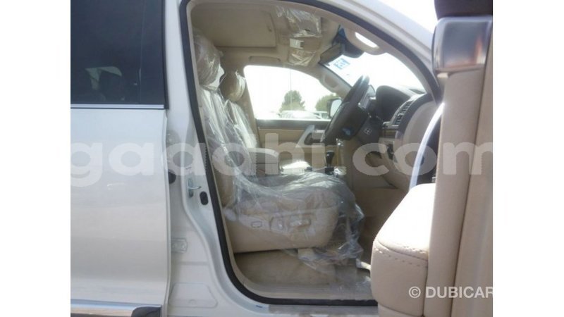 Big with watermark toyota land cruiser somalia import dubai 4059