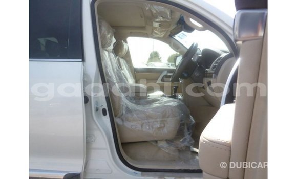 Buy Import Toyota Land Cruiser White Car in Import - Dubai in Somalia Buy Import Toyota Land Cruiser White Car in Import - Dubai in Somalia